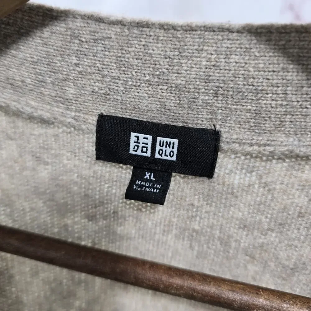 Uniqlo Cardigan Mens XL Beige Wool Thick Dad Grandpa Academic Cosby Core
